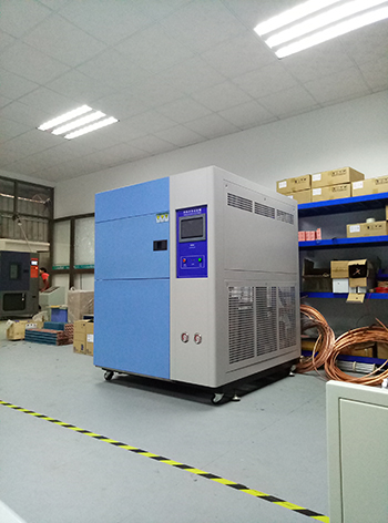 冷熱循環(huán)沖擊試驗(yàn)箱車(chē)間現(xiàn)拍圖